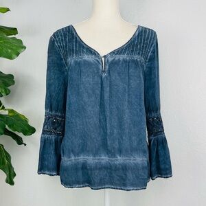 Black Swan Blue Long Sleeve Lace Bell Sleeve Peplum Loose Fit Top